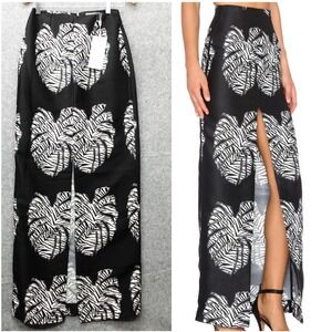 Boho Maxi Skirt Women XS Black White Leaf High Front Slit Column SOLACE London 2